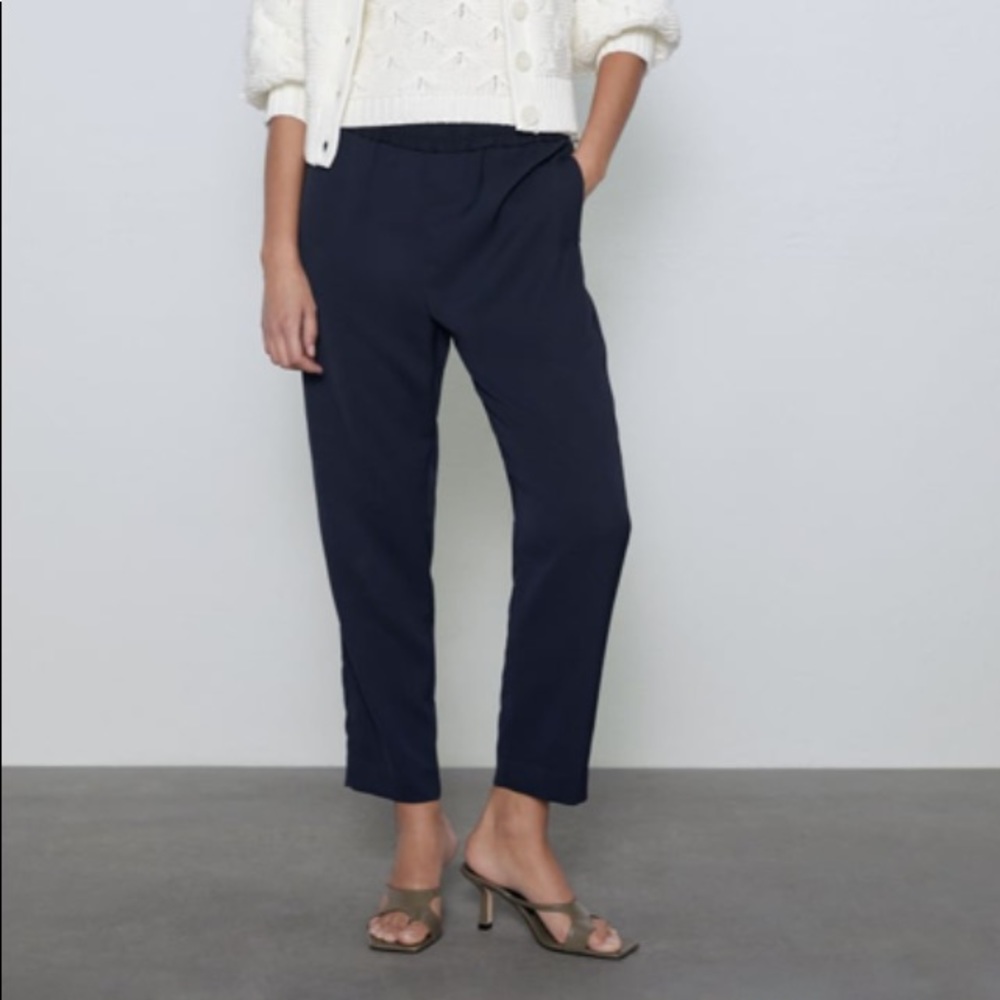 ZARA Jogging Pants Size Large. Color Navy Blue NWT
